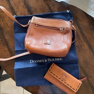 Dooney and Bourke flourintine crossbody AND wallet